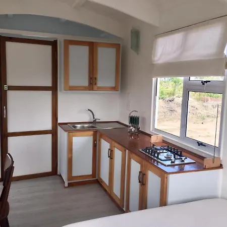 Fynbos Tiny Home - Off Grid, Surrounded By Nature Plettenberg Bay Exterior foto