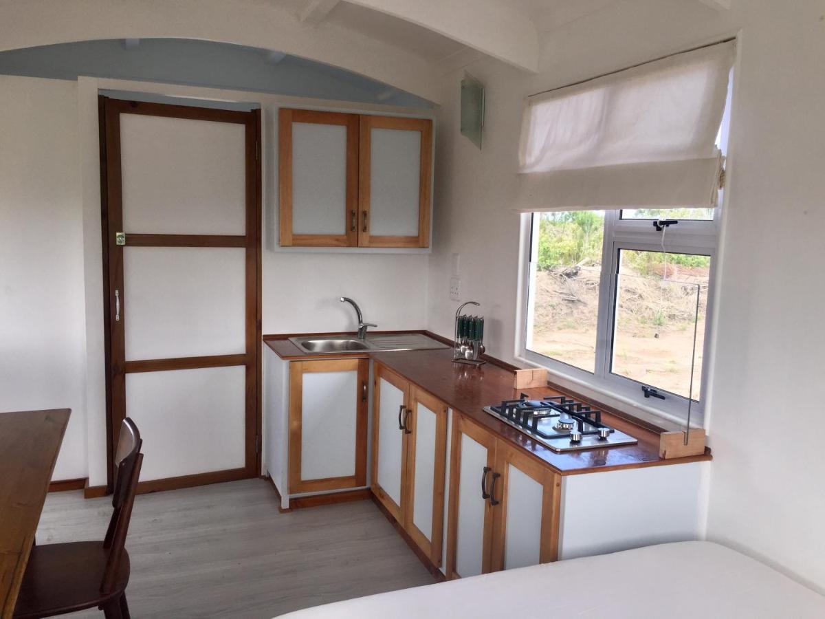 Fynbos Tiny - Off Grid, Surrounded By Nature Plettenberg Bay